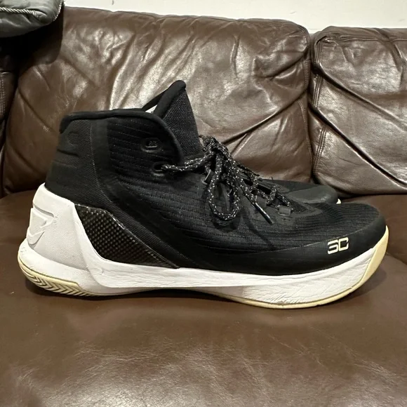 Under Armour | Shoes | Under Armour Black And White 